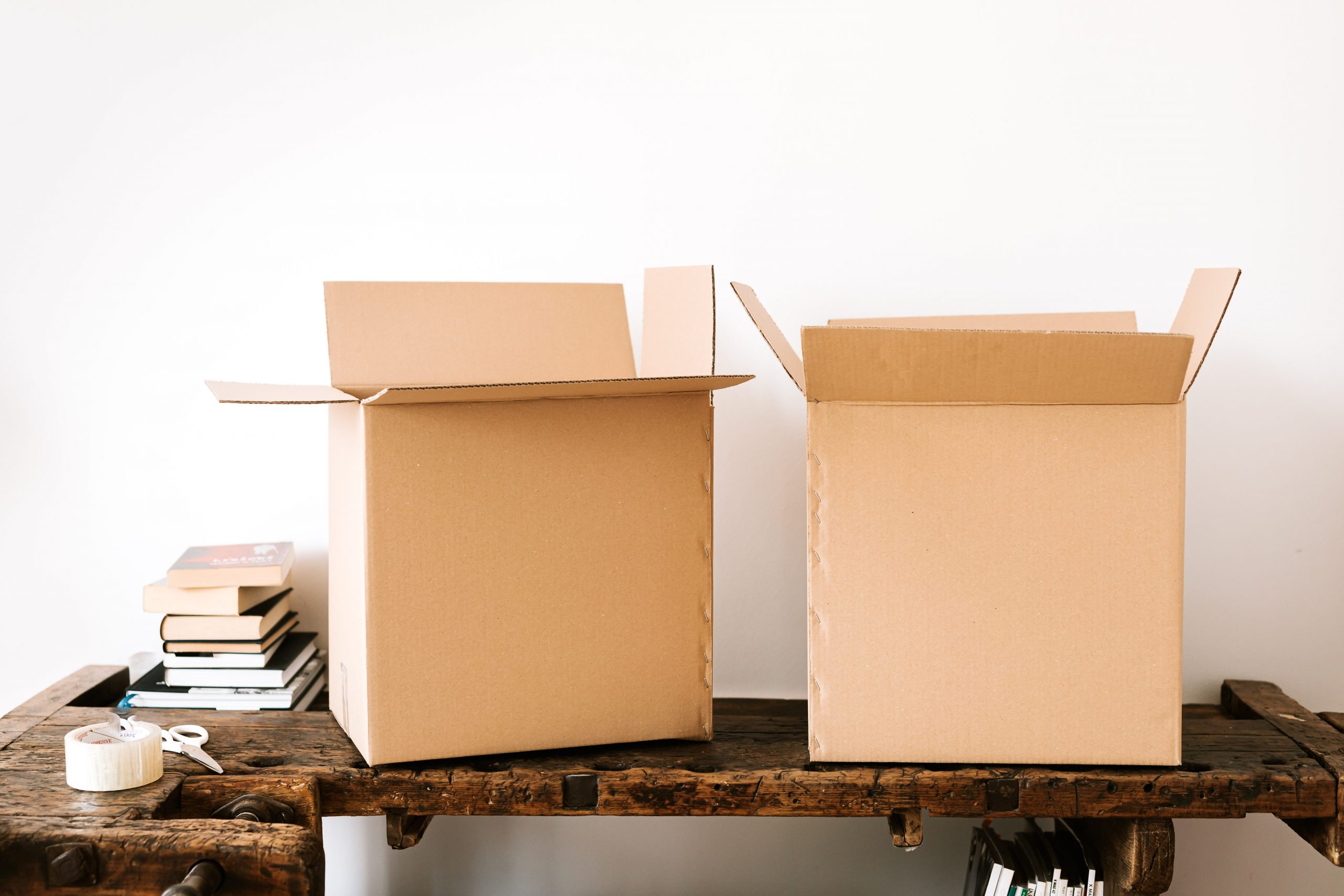Pros and cons of reusable moving boxes